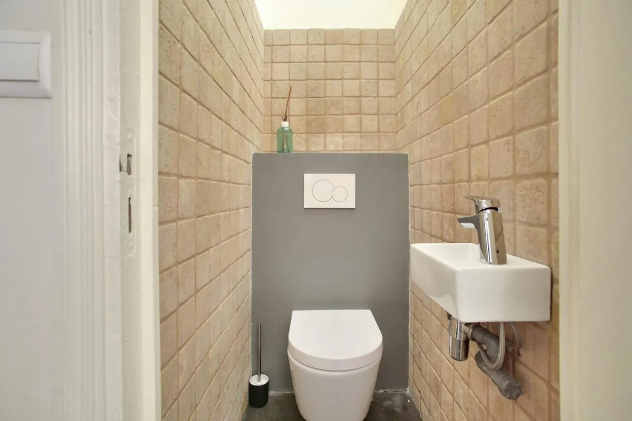 2 Bedrooms Le Marais Nazareth Paris Apartamento